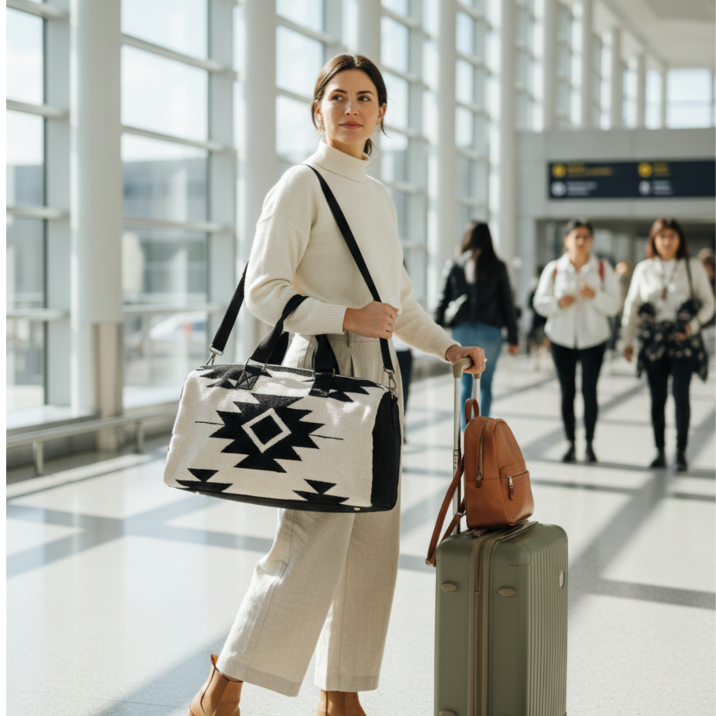 The Sedona Hand-Woven Weekender – Onyx & Cream Southwestern Duffle